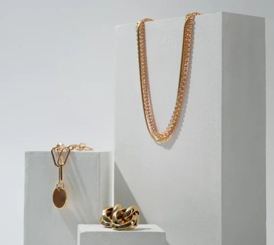 The Golden Opportunity: The Pros in Pawning Your Gold In Pawn Shops